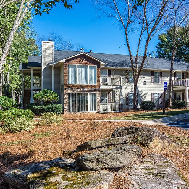 Apartments in Dunwoody Preserve at Dunwoody 12 Bedrooms