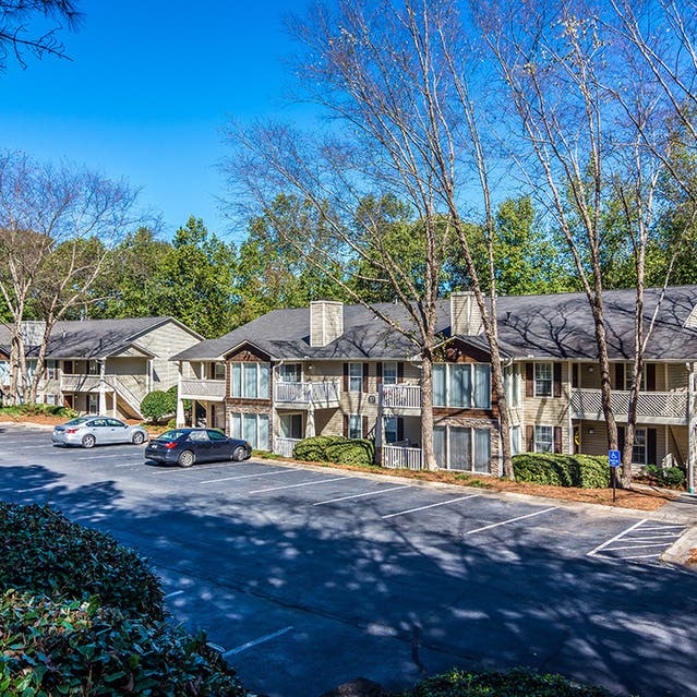 Apartments in Dunwoody Preserve at Dunwoody 12 Bedrooms